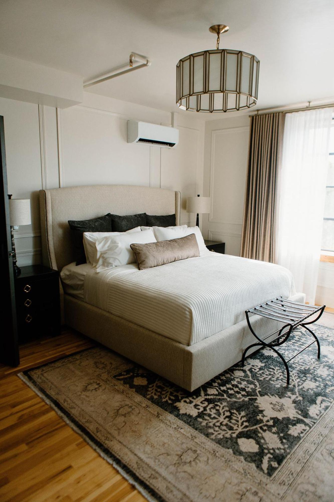 Hatchery Hotel & Event Center ลาครอส ภายนอก รูปภาพ